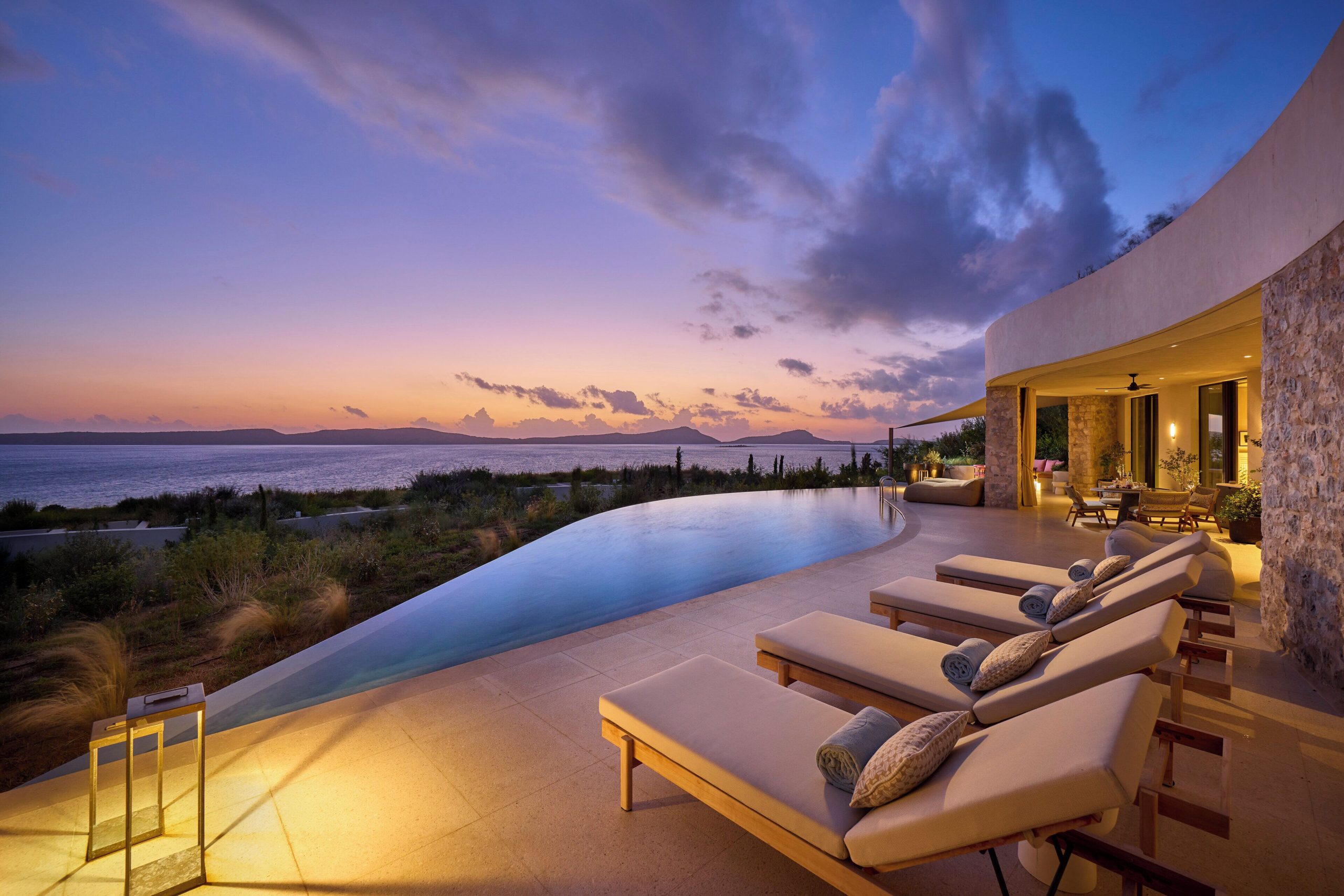 6 Luxury Hotels in Pylos for Families