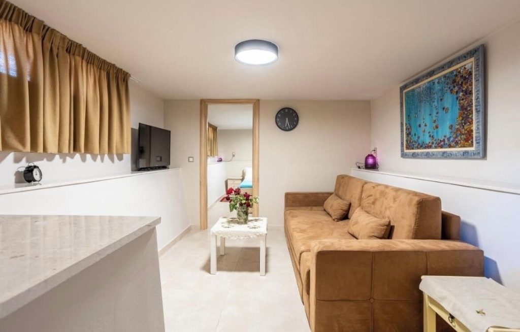 Living Room Grande Luxury Villa Kalamata - 3